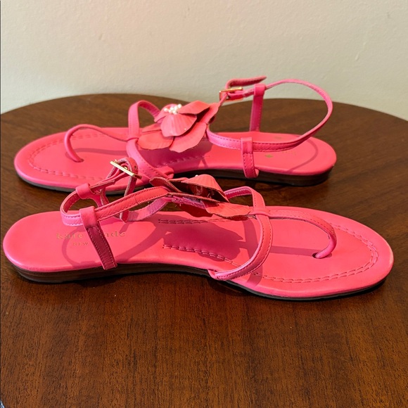 Kate Spade  sandals bright coral/pink
Leather/patent leather flowers  size 8
EUC - Picture 3 of 8